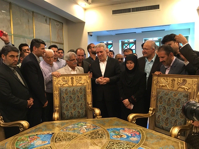 با حضور دکتر مونسان انجام شد : رونمایی از ۳ اثر فاخر در یازدهمین نمایشگاه گردشگری و صنایع‌دستی اصفهان