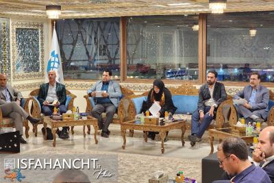 همگرایی بخش‌های دولتی و خصوصی ضامن توسعه صادرات صنایع‌دستی ایران است