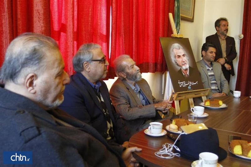 صنایع دستی رونمایی از کتاب و تمبر «رهایی» هم‌زمان با هفته پژوهش در اصفهان 